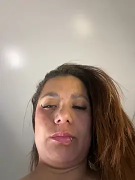 Pretty  Milf online show from 06/05/26, 01:28