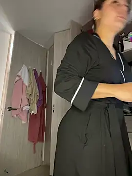 Pretty  Milf online show from 06/11/26, 12:58