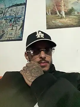 Snapshot of liyamjunior chatting on 02/07/26, 02:37 liyamjunior online show from 02/07/26, 02:37