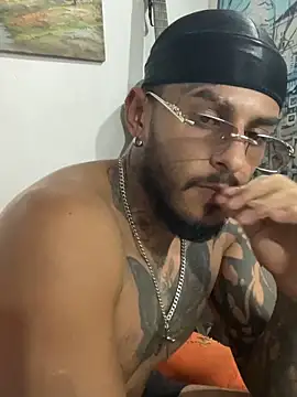 Snapshot of liyamjunior chatting on 02/13/26, 06:53 liyamjunior online show from 02/13/26, 06:53