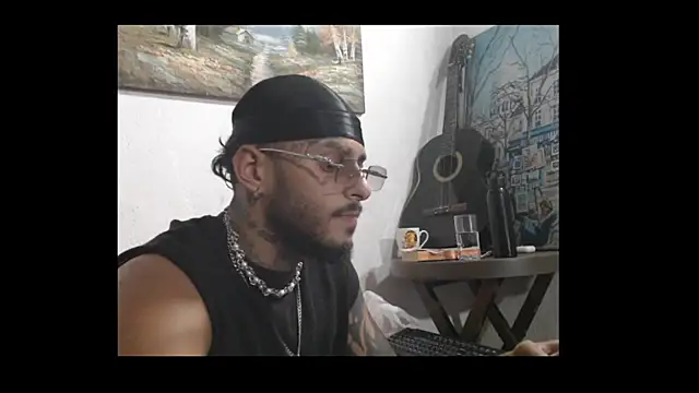 Snapshot of liyamjunior chatting on 02/15/26, 04:42 liyamjunior online show from 02/15/26, 04:42