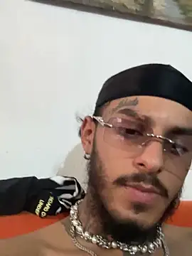 Snapshot of liyamjunior chatting on 02/19/26, 07:54 liyamjunior online show from 02/19/26, 07:54