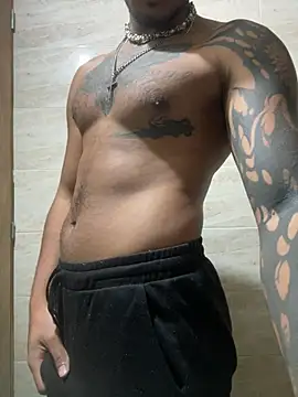 Snapshot of liyamjunior chatting on 03/05/26, 05:47 liyamjunior online show from 03/05/26, 05:47