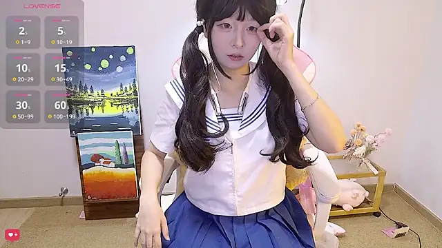 Qiqiiii-05 online show from 06/13/26, 02:04