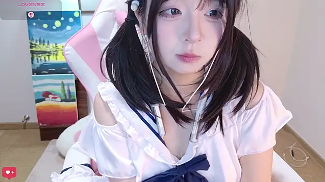 Qiqiiii-05 online show from 06/25/26, 02:10