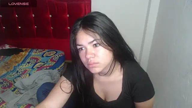 Loriiiany online show from 05/15/26, 12:01
