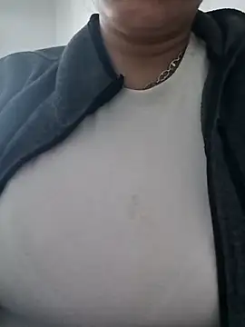 Snapshot of Karanfilim chatting on 01/13/26, 06:18 Karanfilim online show from 01/13/26, 06:18