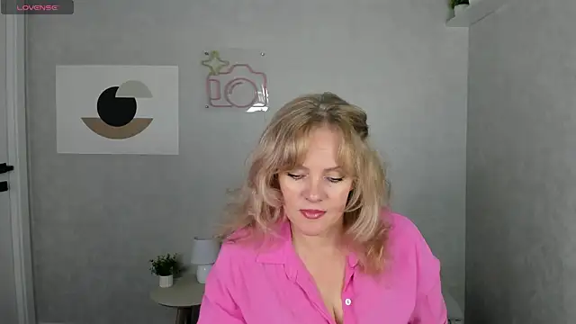 Victoria Nelson online show from 04/27/26, 01:14