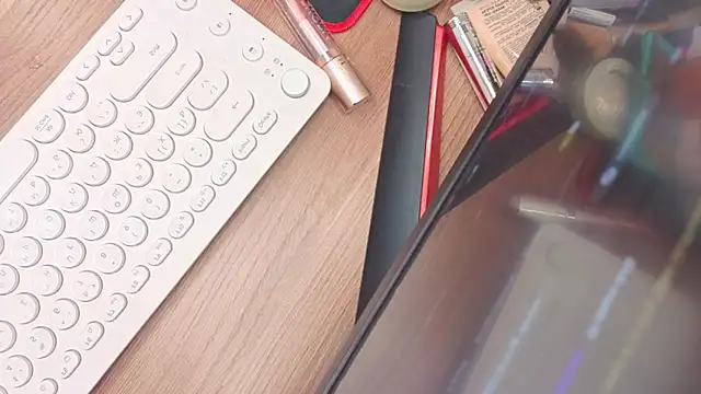 Snapshot of Sweet_M1la chatting on 02/05/26, 11:15 Sweet M1la online show from 02/05/26, 11:15