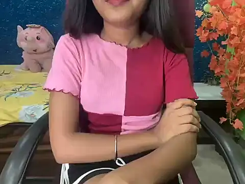 Snapshot of Brown-beauty chatting on 07/23/26, 02:59 Brown-beauty online show from 07/23/26, 02:59