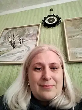 Snapshot of NyushaLollipop chatting on 02/02/26, 12:04 NyushaLollipop online show from 02/02/26, 12:04