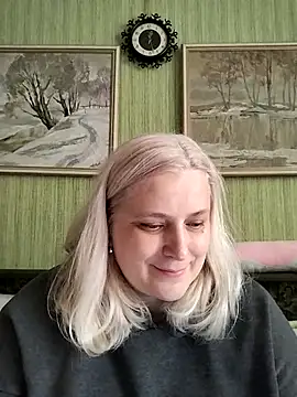 Snapshot of NyushaLollipop chatting on 02/25/26, 10:25 NyushaLollipop online show from 02/25/26, 10:25