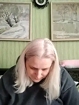 Snapshot of NyushaLollipop chatting on 02/26/26, 08:24 NyushaLollipop online show from 02/26/26, 08:24