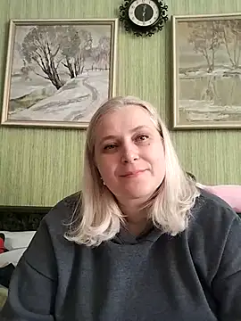 Snapshot of NyushaLollipop chatting on 02/28/26, 10:27 NyushaLollipop online show from 02/28/26, 10:27