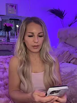 JulieSol online show from 02/13/26, 08:32