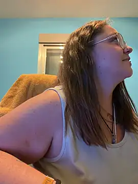 Snapshot of _maracr19_ chatting on 06/15/26, 11:18 maracr19 online show from 06/15/26, 11:18