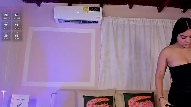 liaamoon  online show from 05/01/26, 12:43