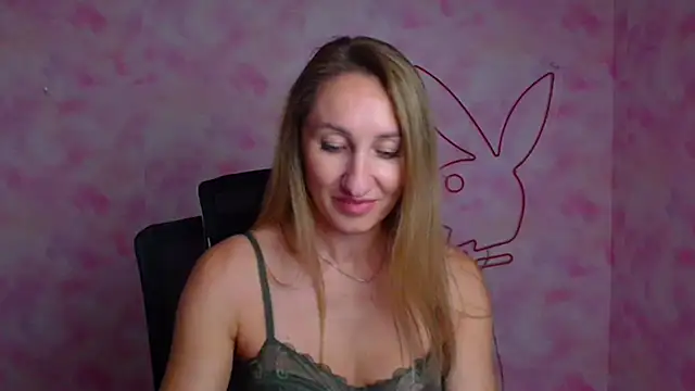 Diana Sweeet  online show from 04/25/26, 01:41