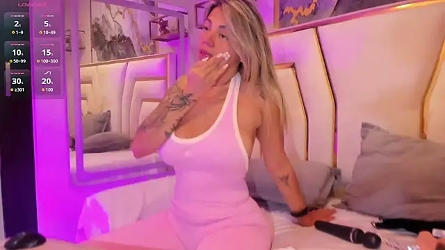 Gabby santos  online show from 05/04/26, 12:23