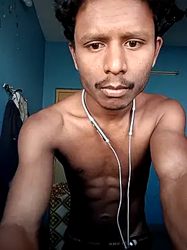 Snapshot of stylee_satheesh chatting on 02/13/26, 03:13 stylee satheesh online show from 02/13/26, 03:13