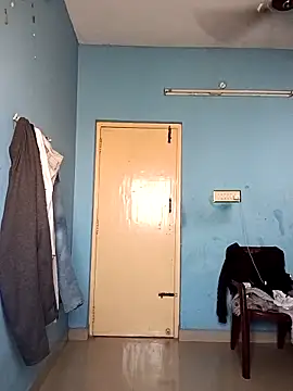 Snapshot of stylee_satheesh chatting on 03/08/26, 04:49 stylee satheesh online show from 03/08/26, 04:49