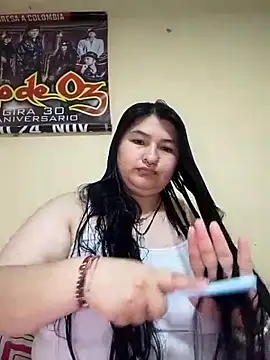 Snapshot of LauraHorny69 chatting on 03/25/26, 01:39 LauraHorny69 online show from 03/25/26, 01:39