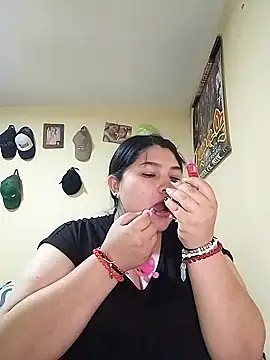 Snapshot of LauraHorny69 chatting on 05/06/26, 08:25 LauraHorny69 online show from 05/06/26, 08:25