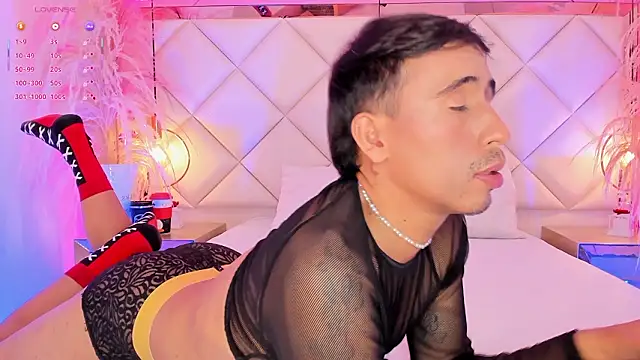 Snapshot of Mr_aronnn_ chatting on 02/21/26, 02:56 Mr aronnn online show from 02/21/26, 02:56