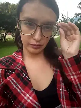 Snapshot of Karla-giraldo_1 chatting on 03/03/26, 02:23 Karla-giraldo 1 online show from 03/03/26, 02:23