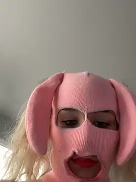 Snapshot of SexySkiBunny chatting on 02/23/26, 06:27 SexySkiBunny online show from 02/23/26, 06:27