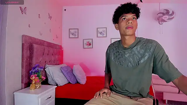 Snapshot of Jack_Rusel chatting on 02/19/26, 03:35 Jack Rusel online show from 02/19/26, 03:35