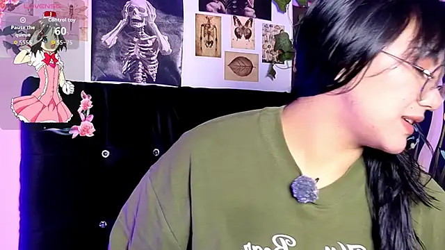 Snapshot of victoriia_thompson chatting on 02/06/26, 08:23 victoriia thompson online show from 02/06/26, 08:23