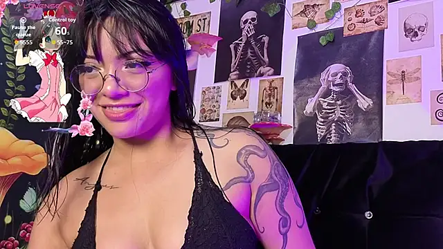 Snapshot of victoriia_thompson chatting on 03/01/26, 08:11 victoriia thompson online show from 03/01/26, 08:11