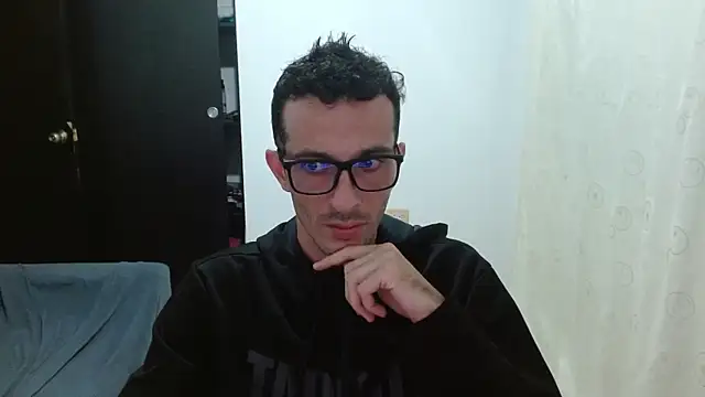 Snapshot of maskguy23 chatting on 06/16/26, 03:42 maskguy23 online show from 06/16/26, 03:42