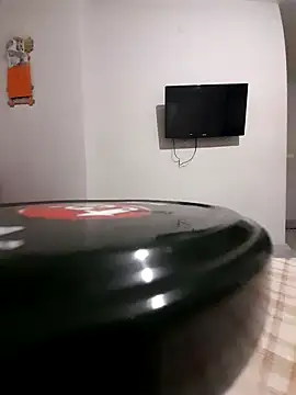 Snapshot of Defne03 chatting on 02/22/26, 10:41 Defne03 online show from 02/22/26, 10:41