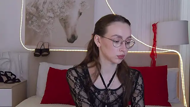 Emily Simon online show from 04/25/26, 04:59