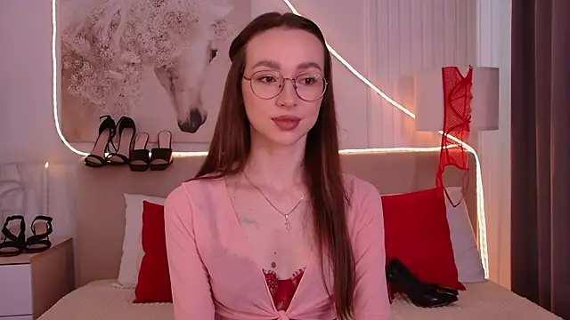 Emily Simon online show from 06/18/26, 06:02