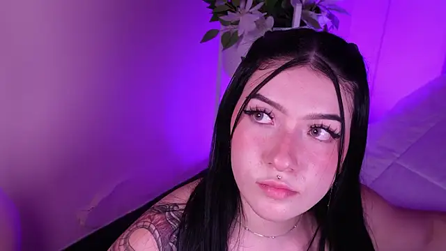 Snapshot of Dolcexx_ chatting on 01/31/26, 08:29 Dolcexx online show from 01/31/26, 08:29