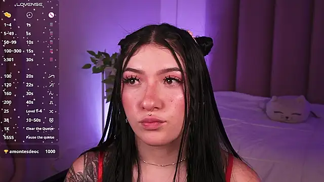 Snapshot of Dolcexx_ chatting on 03/17/26, 12:15 Dolcexx online show from 03/17/26, 12:15