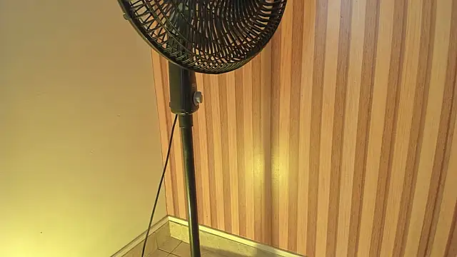 sweet  luna   online show from 05/01/26, 11:04