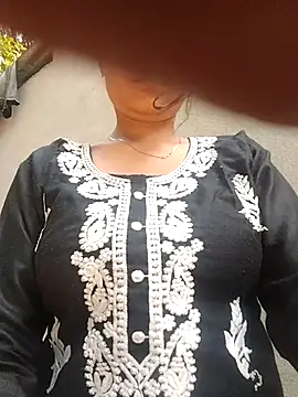 Snapshot of knightqueen12 chatting on 01/18/26, 05:55 knightqueen12 online show from 01/18/26, 05:55