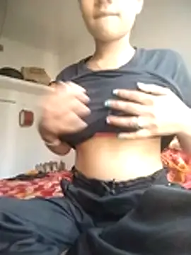 Snapshot of knightqueen12 chatting on 02/06/26, 04:39 knightqueen12 online show from 02/06/26, 04:39