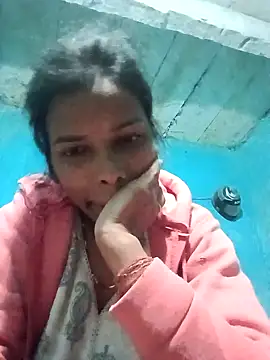 Snapshot of priyasharma899 chatting on 01/17/26, 06:22 priyasharma899 online show from 01/17/26, 06:22