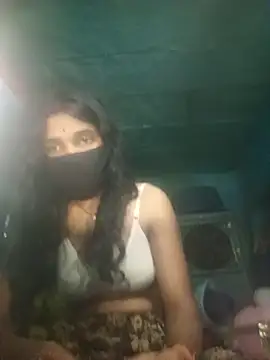 Snapshot of priyasharma899 chatting on 04/02/26, 01:47 priyasharma899 online show from 04/02/26, 01:47