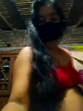 Snapshot of Hot_Sweeti chatting on 04/07/26, 01:00 Hot Sweeti online show from 04/07/26, 01:00