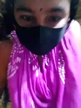 Snapshot of Hot_Sweeti chatting on 06/30/26, 05:52 Hot Sweeti online show from 06/30/26, 05:52