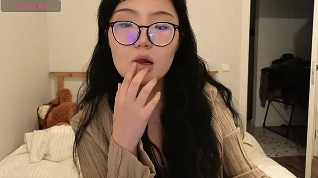 nullgirl online show from 05/09/26, 11:32