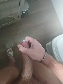 Snapshot of Felipe_20cm chatting on 06/26/26, 05:06 Felipe 20cm online show from 06/26/26, 05:06