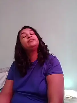 Snapshot of XIndianbloom chatting on 01/14/26, 12:33 XIndianbloom online show from 01/14/26, 12:33