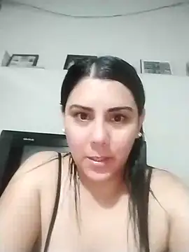 Snapshot of anita1825 chatting on 01/16/26, 04:49 anita1825 online show from 01/16/26, 04:49